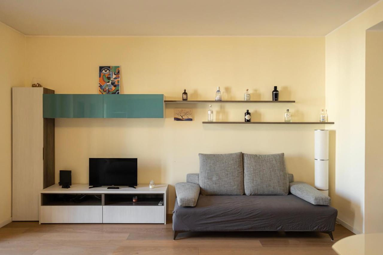 Bilocale Moderno Ed Esclusivo Apartment Milan Exterior photo