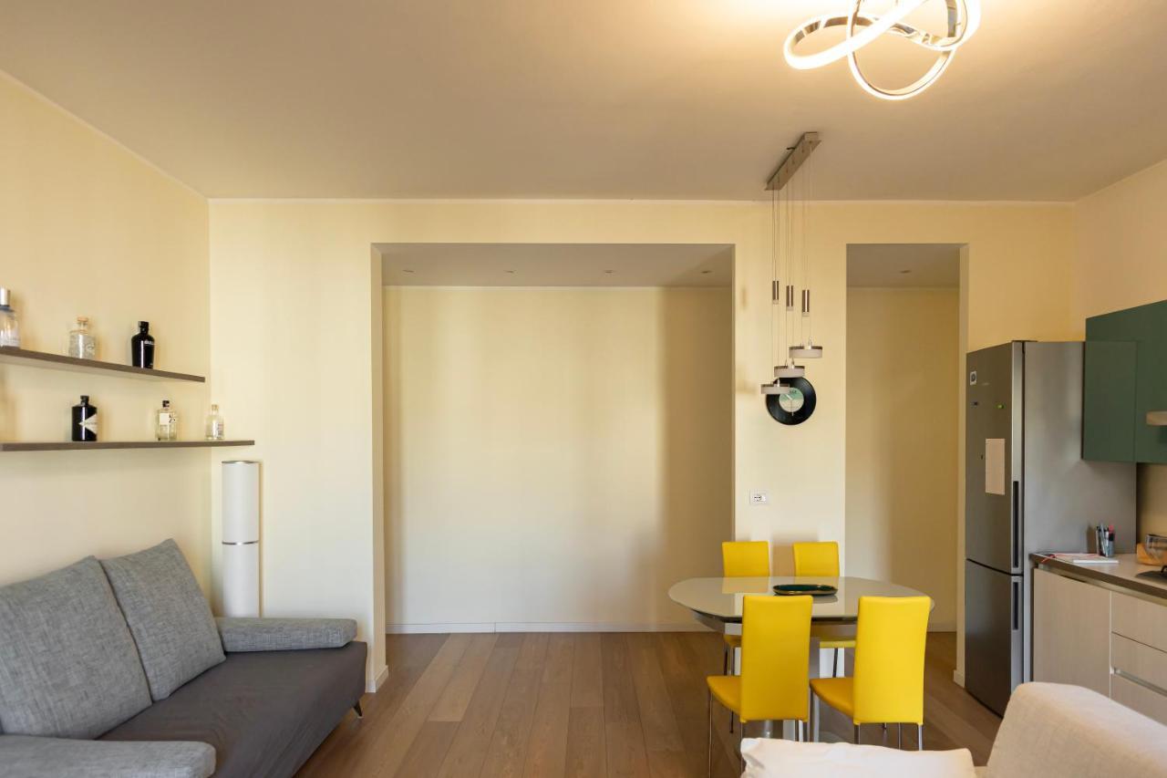 Bilocale Moderno Ed Esclusivo Apartment Milan Exterior photo